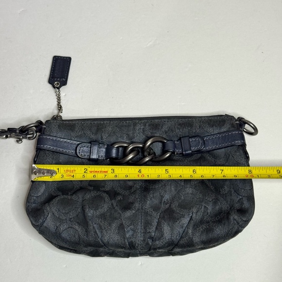 Coach Grey Madison Op Art Pleated Signature Capacity Chain Wristlet - Picture 4 of 9